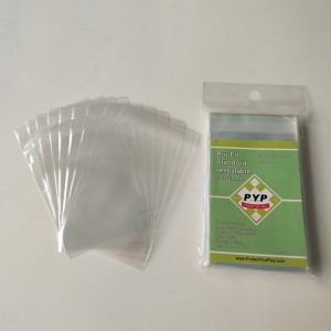 Krystalklar Pro-fit genindvindelig standard korthylse 63,5x88mm brætspilærmer